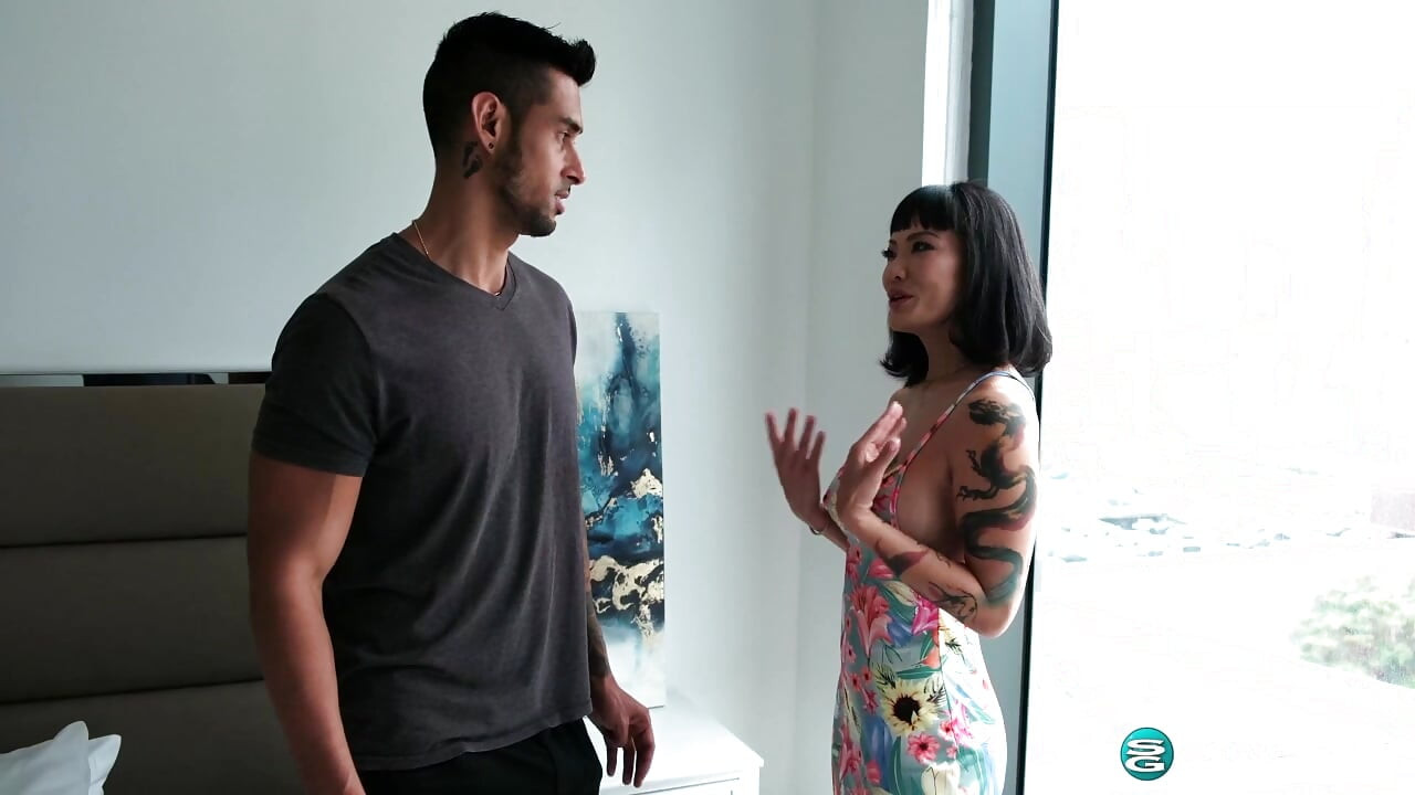 Asian hottie Kitty, 42, fucks her hubby's friend