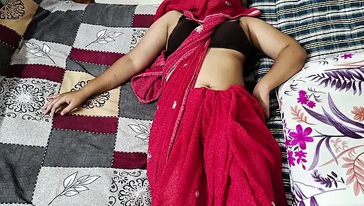 Komal kam dhundne gayi aur Malik ne majburi ka uthata fayda