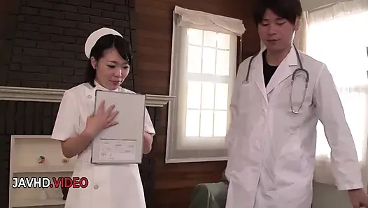 Ui Kinari'nin tutkulu hemşire oral seks seansı