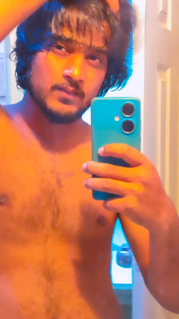 I am hot boy please comment me girl
