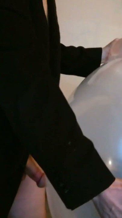 Balloonbanger 80) balon tuf-tex de 24 de inci cu muie lentă, masturbare și pop | Clip 2