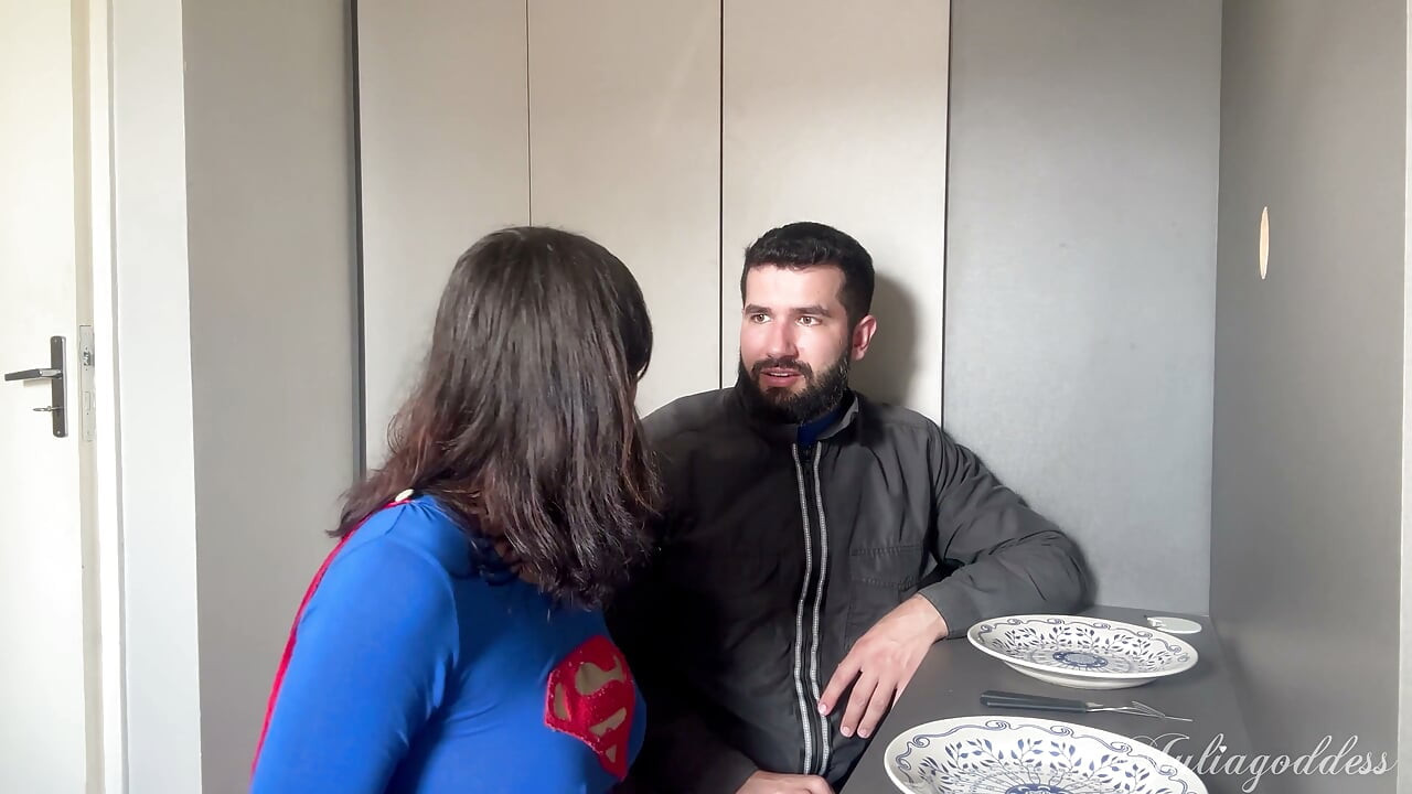 Supergirl se fait baiser avec passion