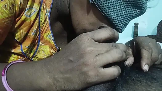 Indian hot girl doing bowlojob in mumbai hotel room with hor boyfriend