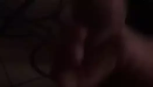 el leviatan escupiendo