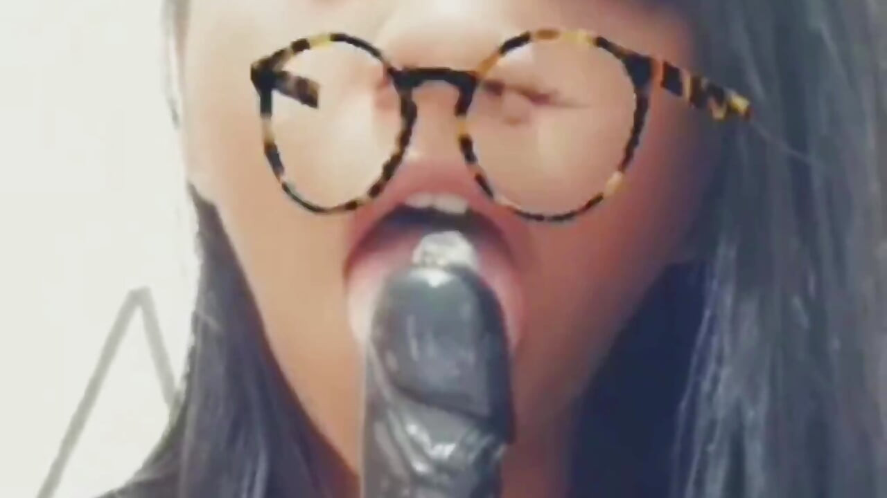 วิดีโอสาวสุดฮอตน้ําแตกเพื่อเขาก่อนที่เธอจะไปไวรัล