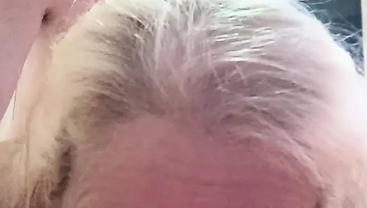 Zwei nächte zusammen, sperma ist überall, sie fickt ihren stiefsohn, sie kümmert sich nicht um flecken in ihrer unterwäsche