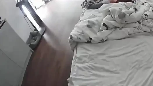 Жена дома изменяет своему с его лучшим другом. Реальные