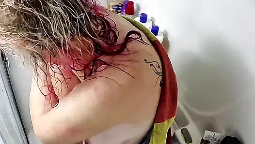 PAWG milf takes a shower