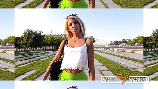 Pembe sıkı amcık! Missy yaşlı adam tarafından sikiliyor! Wolf Wagner