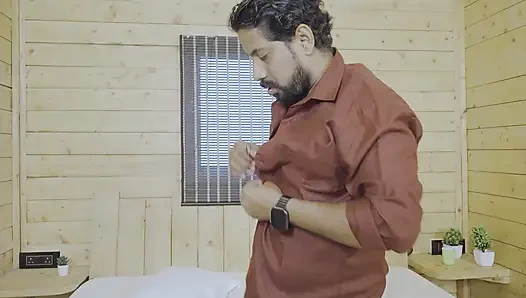 DIE EHEFRAU EINES SEXY ÄLTEREN BRUDERS WILL IHREN KÖRPER MIT IHREM DEBORJI, HARDCORE-BHABI-SEX MASSIEREN