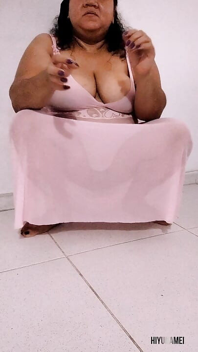 Let's play with my big pussy while you get there