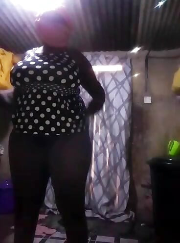 African amateur big boobs twerking