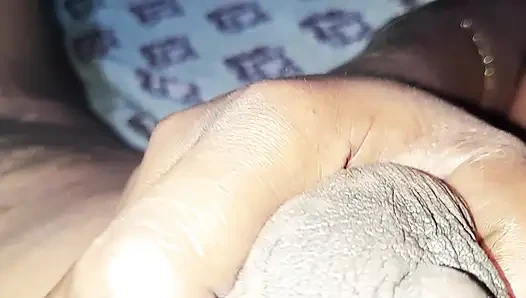 Tamil kocası büyük götlü karısını domaltarak içine sokuyor.