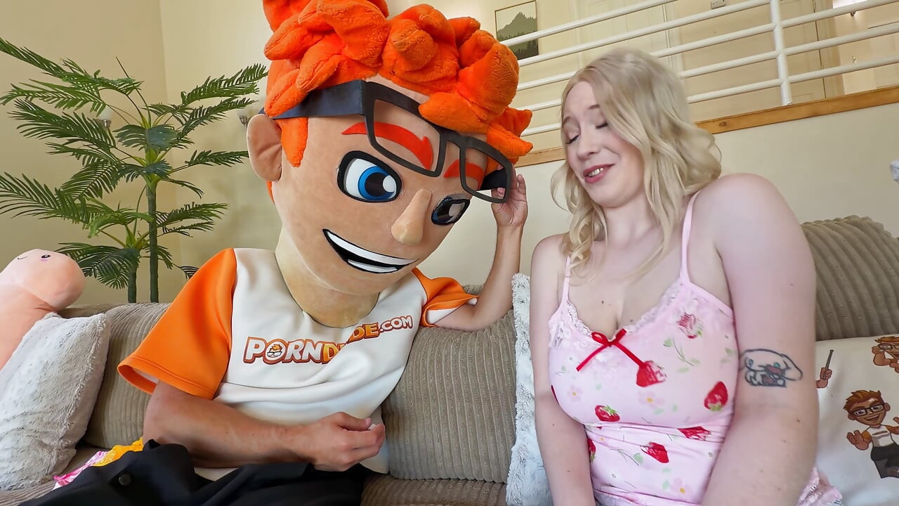 I cast Gigi Sweets big tits blonde trimmed pussy with handjob titjob and doggystyle