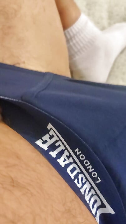 मलाईदार वीर्य निकालना