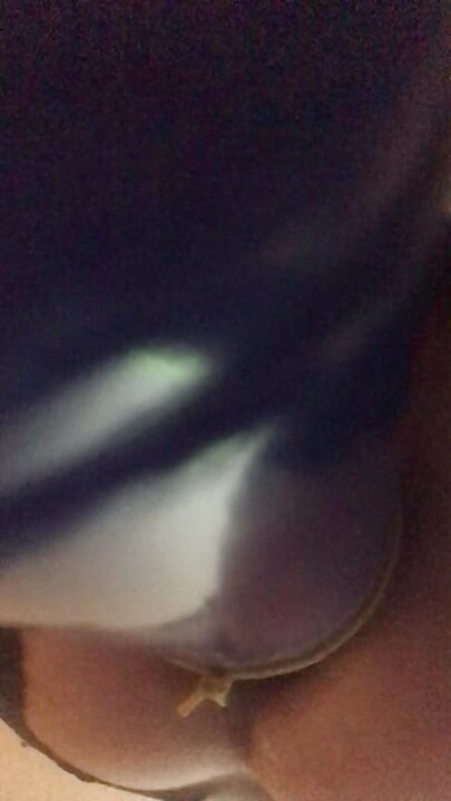 Po prostu potrzebuję kogoś, kto pomoże mnie wypełnić