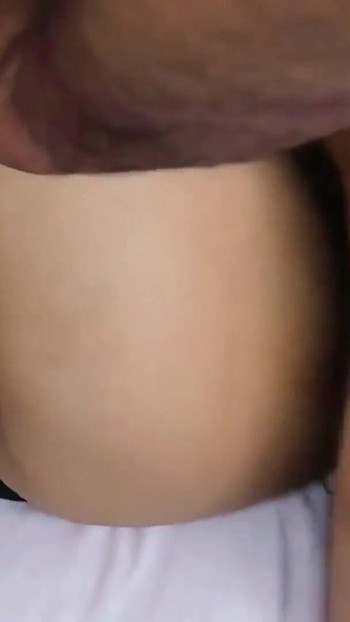 لحظة يجب مشاهدتها من "كس وردي جميل مارس الجنس وزب"