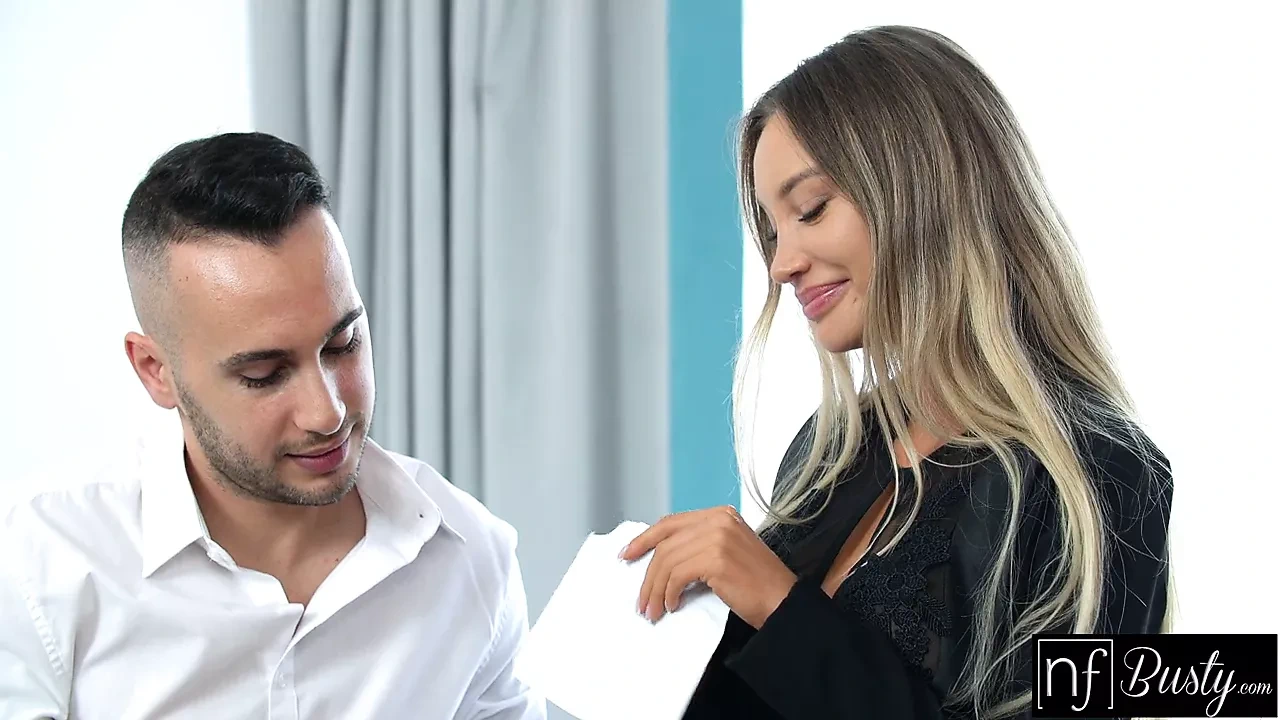 大奶子金发女郎Monika Fox奶子干大鸡巴 - s14：e9