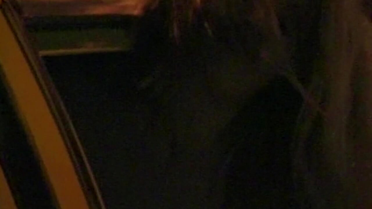 sündige Neugier verliert jede Kontrolle mit jeder Grenze