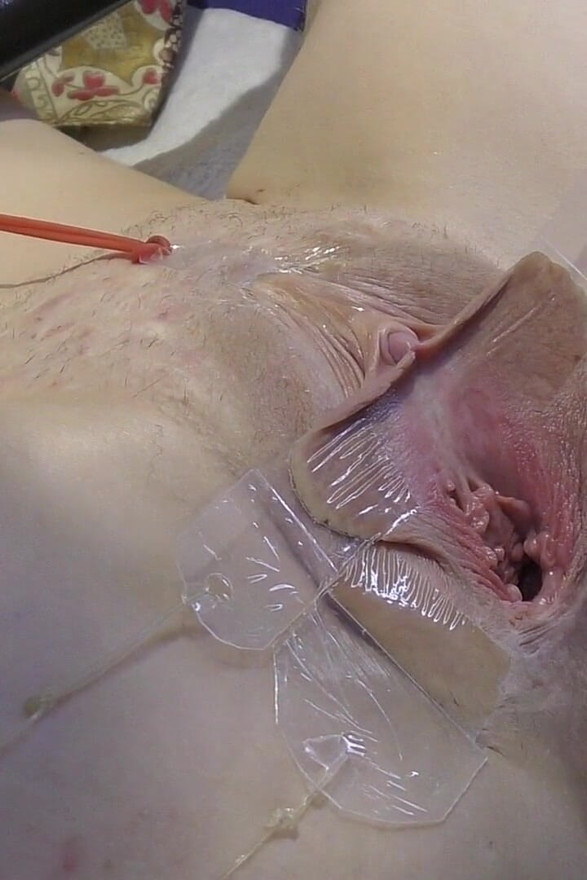 3 Licking Pussy Spread Far From Very Close
