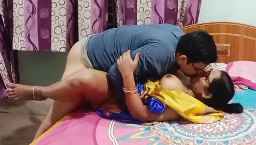 Un mari baise une bhabhi desi indienne vierge, sexe torride à poil