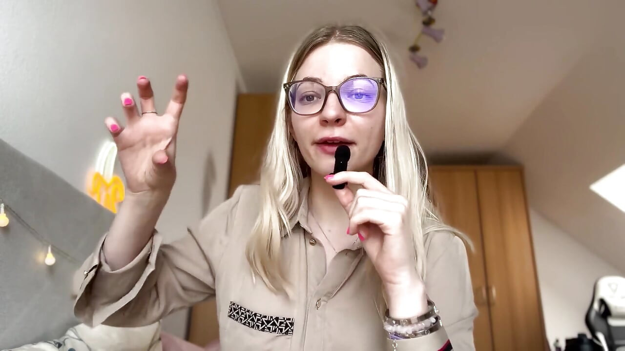 Degenerez bărbați? Femdom