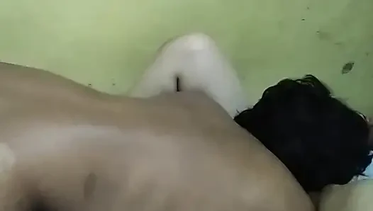 Istri binal selingkuh dengan tukang pijat