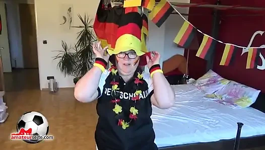 LadySabrina ve daha fazlası ile ateşli amatör derleme videosu!