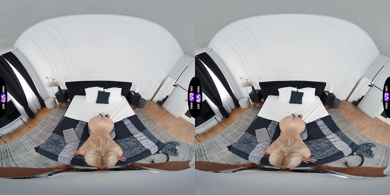 Horny Blonde Rides His Cock After Fixing Her Laptop - TmwVRnet