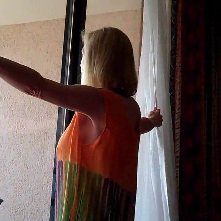 Wicked Sexy Melanie MILF in Mexico!