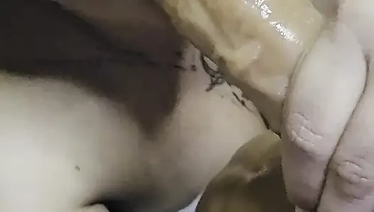 Ratu blowjob menunjukkan bagaimana itu dilakukan