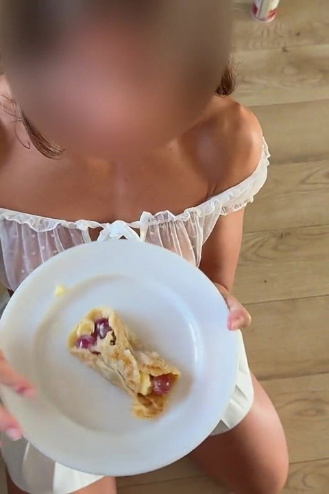 Crepe a La Cum - Ass-made & Eaten