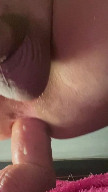 Lots of anal pleasure
Playing 'til you burst