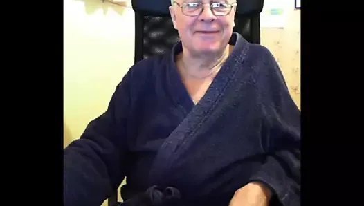 Papi caresse sur webcam