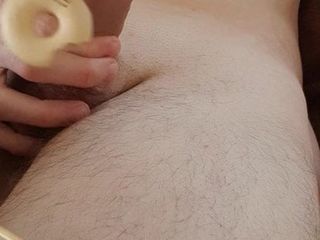 Joven gay frenillo piercing estirado