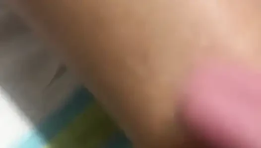 Istri dipijat