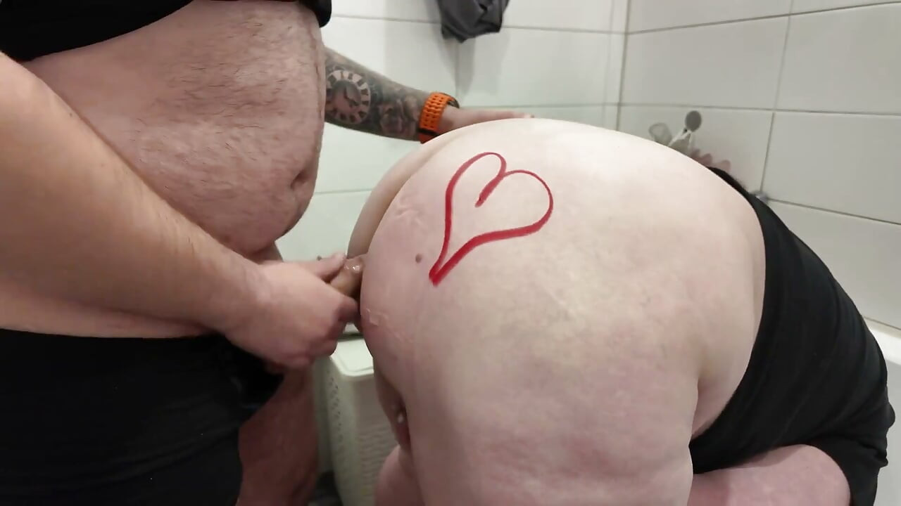 My Friend Visits Me From Afar and I Fuck Him