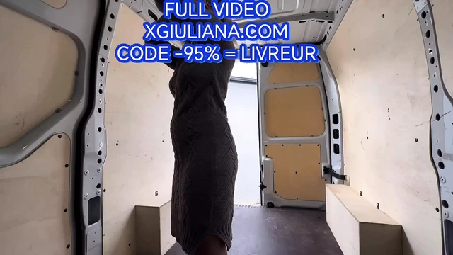 Я трахаю с супер U курьером