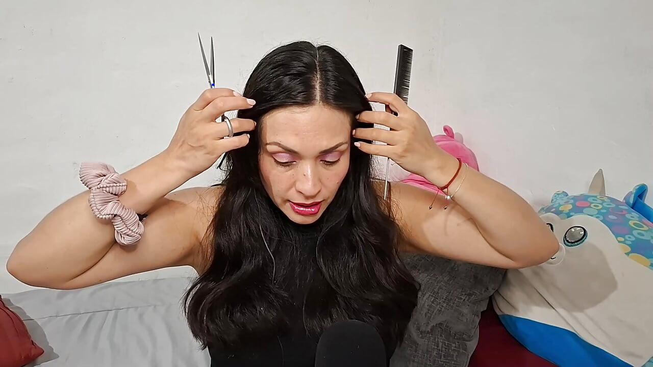 ASMR: لعب الأدوار صديقتك تقص شعرك