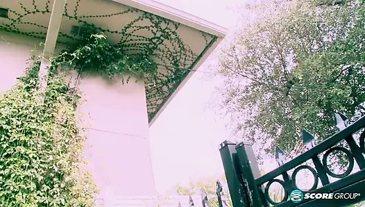 Entot aku dong? Aku ngentot kamu!