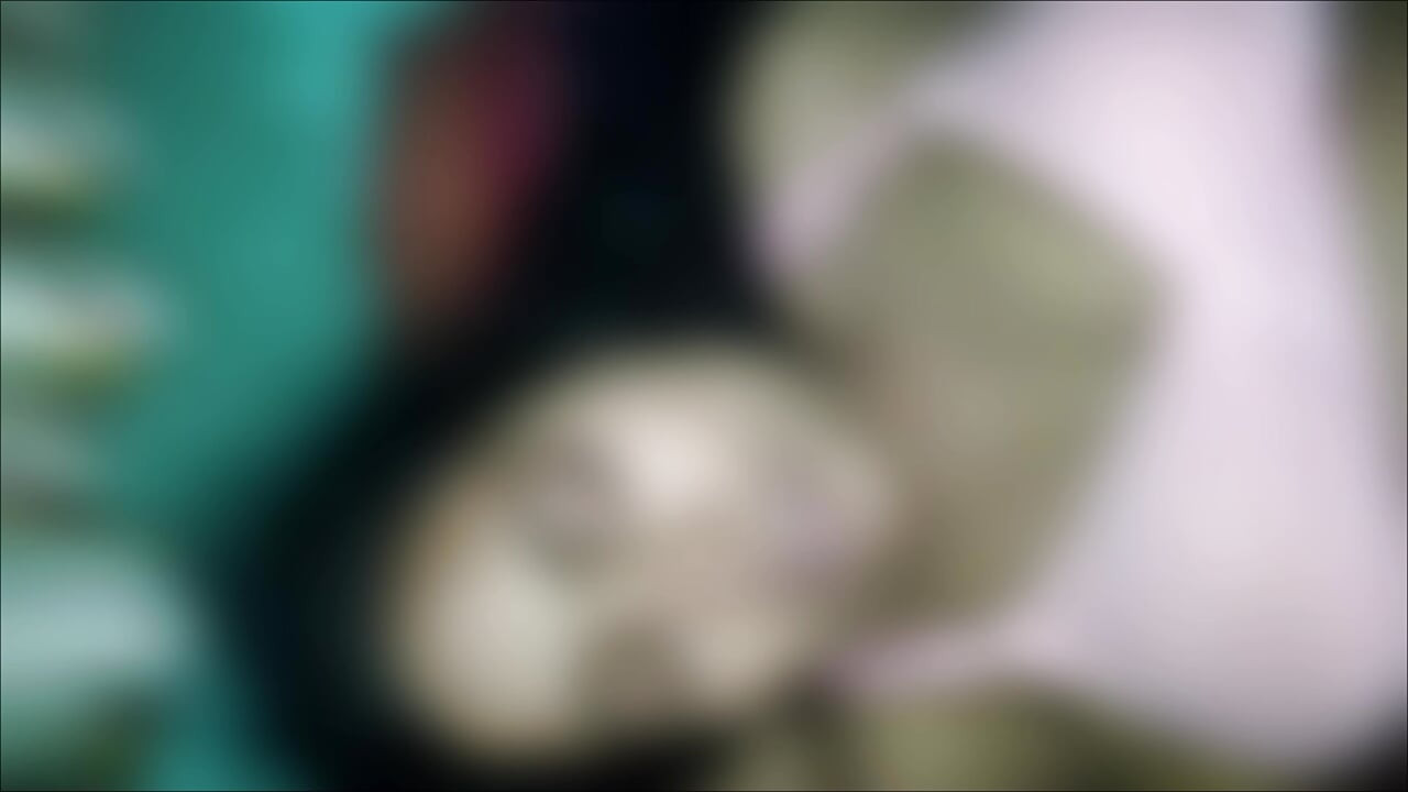 Mainne apni ht patni ko uske saath saajha kiya - use chodte samay jhatka diya