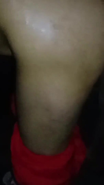 Mesti lihat detik dari "Saya mengongkek teman wanita saya di bilik air"