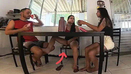 Жена Застала Свою Неверную Подругу За Оральным Сексом С Мужем! Собирается Ли Она Присоединиться К Ним?