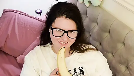 HOT NERDY PAWG COLLEGE GIRL INVITES YOU CUM TOGETHER