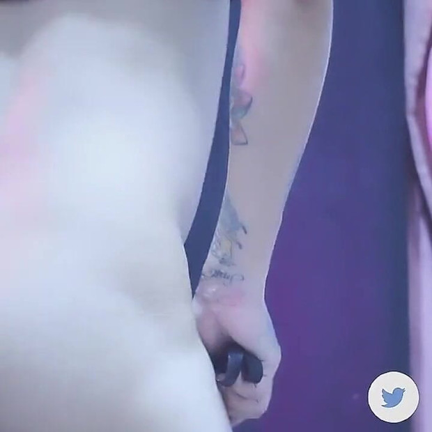 Raširi guzicu igračkom