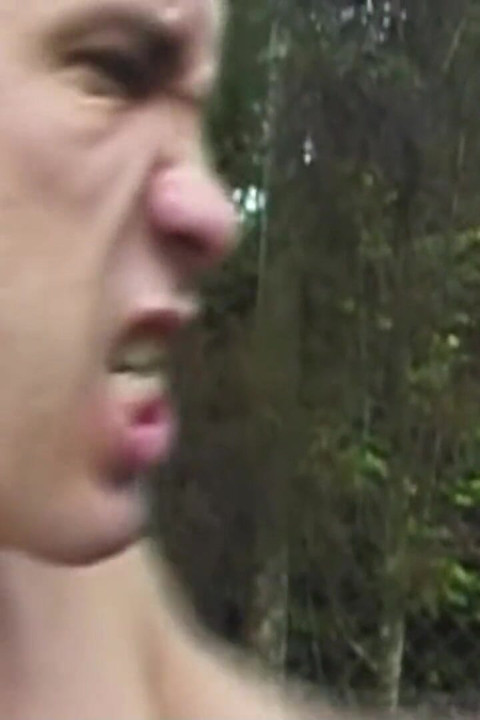 Latina Ladyboy Fabiana zerżnięta analnie podczas castingu na świeżym powietrzu