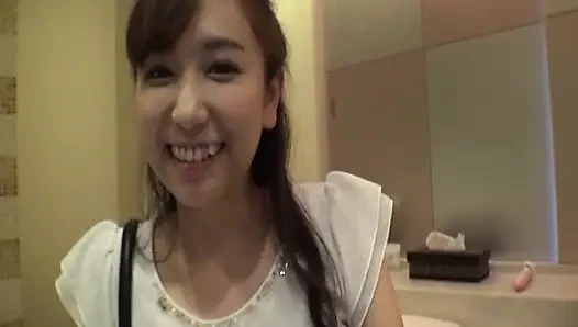A125G04 A wife who has been sexless and drowning in extramarital sex since getting married! Filmed sex on a love hotel date with a camera in hand!