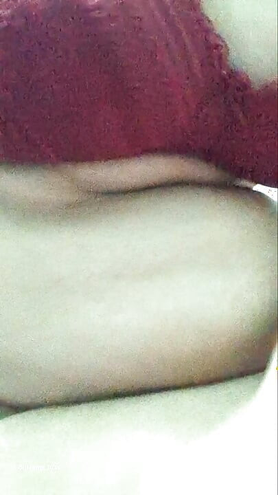 Indian Curvy Shivangi Masturbates with Deep Fingering