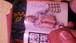 Penghormatan saya kepada Chloe Moretz dalam majalah Perancis