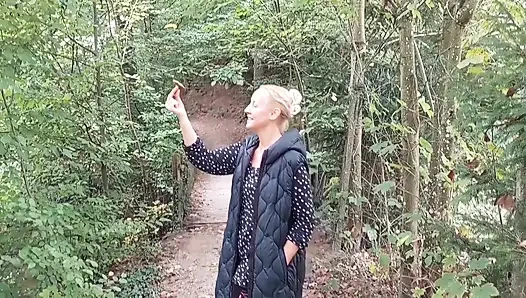 Istri Dewasa Pirang Cantik Menikmati Seks Dengan Sepatu Hak Tinggi